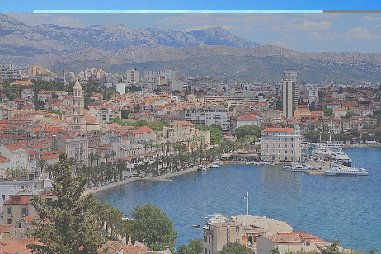 Blick vom Marjan-Hügel über Split mit Riva und Diokletianpalast